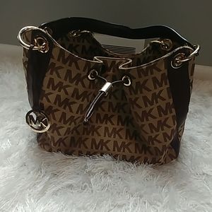 Micheal Kors Purse